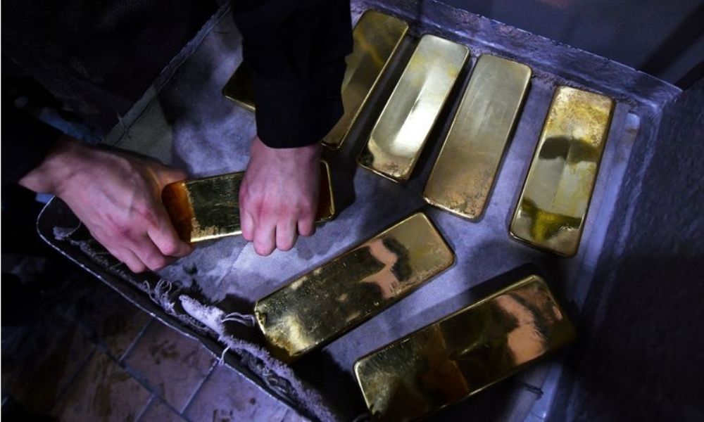 Gold little changed as the focus remains on Ukraine crisis